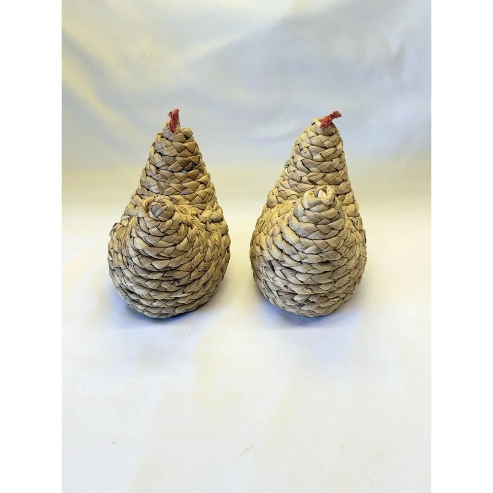 Braided Woven Straw Hen Pair Of 2 Farmhouse Table Decor